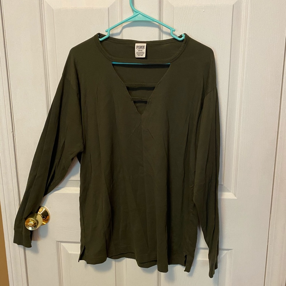 Green long sleeve pink top